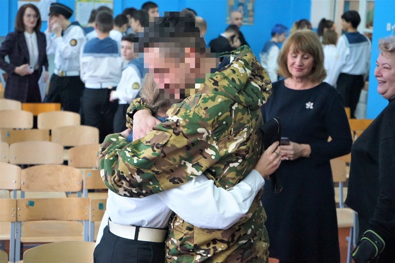 Орёл встретил бойца реактивной батареи с позывным "Кот" Орёл встретил бойца реактивной батареи с позывным "Кот"