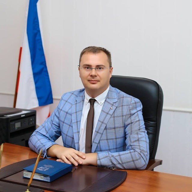 Глава администрации Красноперекопского района Сергей Биданец , по мнению читателей «Крым 24», лучше всего справился со своими обязанностями в 2022 году Глава администрации Красноперекопского района Сергей Биданец , по мнению читателей «Крым 24», лучше всего справился со своими обязанностями в 2022 году