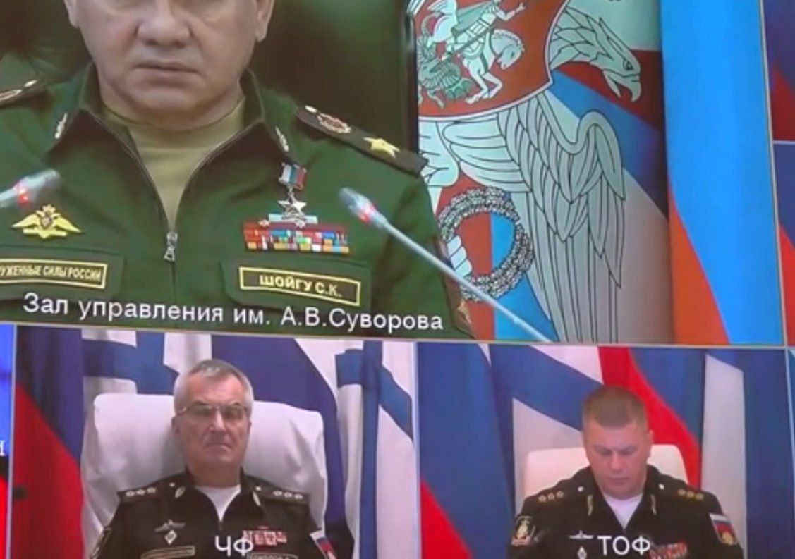 «Убитый» украинскими фейкометчиками адмирал Виктор Соколов сегодня был на коллегии Минобороны РФ