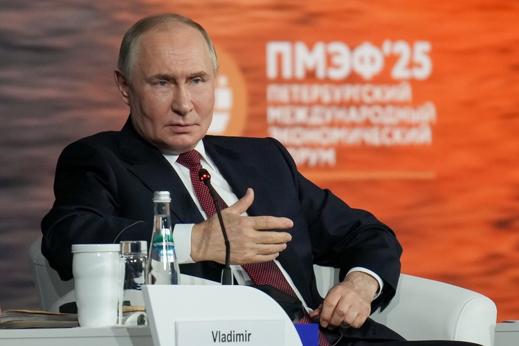 «Не берите чужое!»: иностранцы на ПМЭФ высказались о выступлении Путина